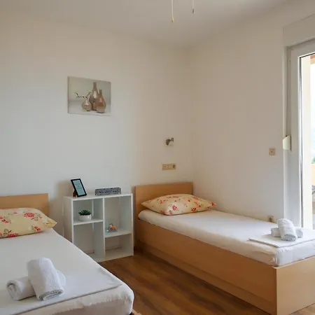 - 2 Bedroom, 2 Bathroom, Sea View Terrace, 250m From Apartment *