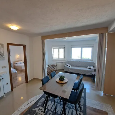 - 2 Bedroom, 2 Bathroom, Sea View Terrace, 250m From Omis